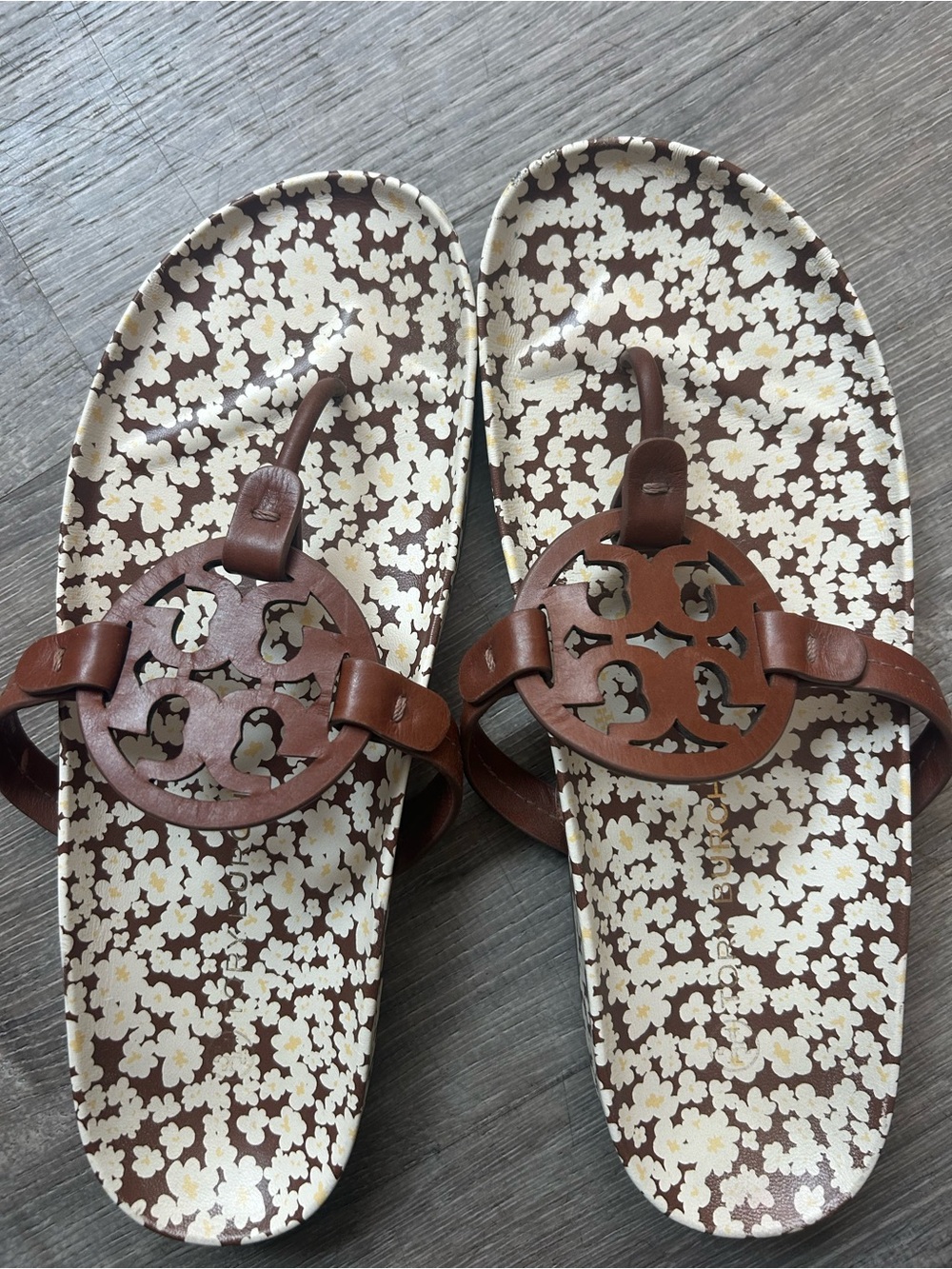 Tory Burch sandles size 10